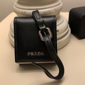 Prada trick for handbags